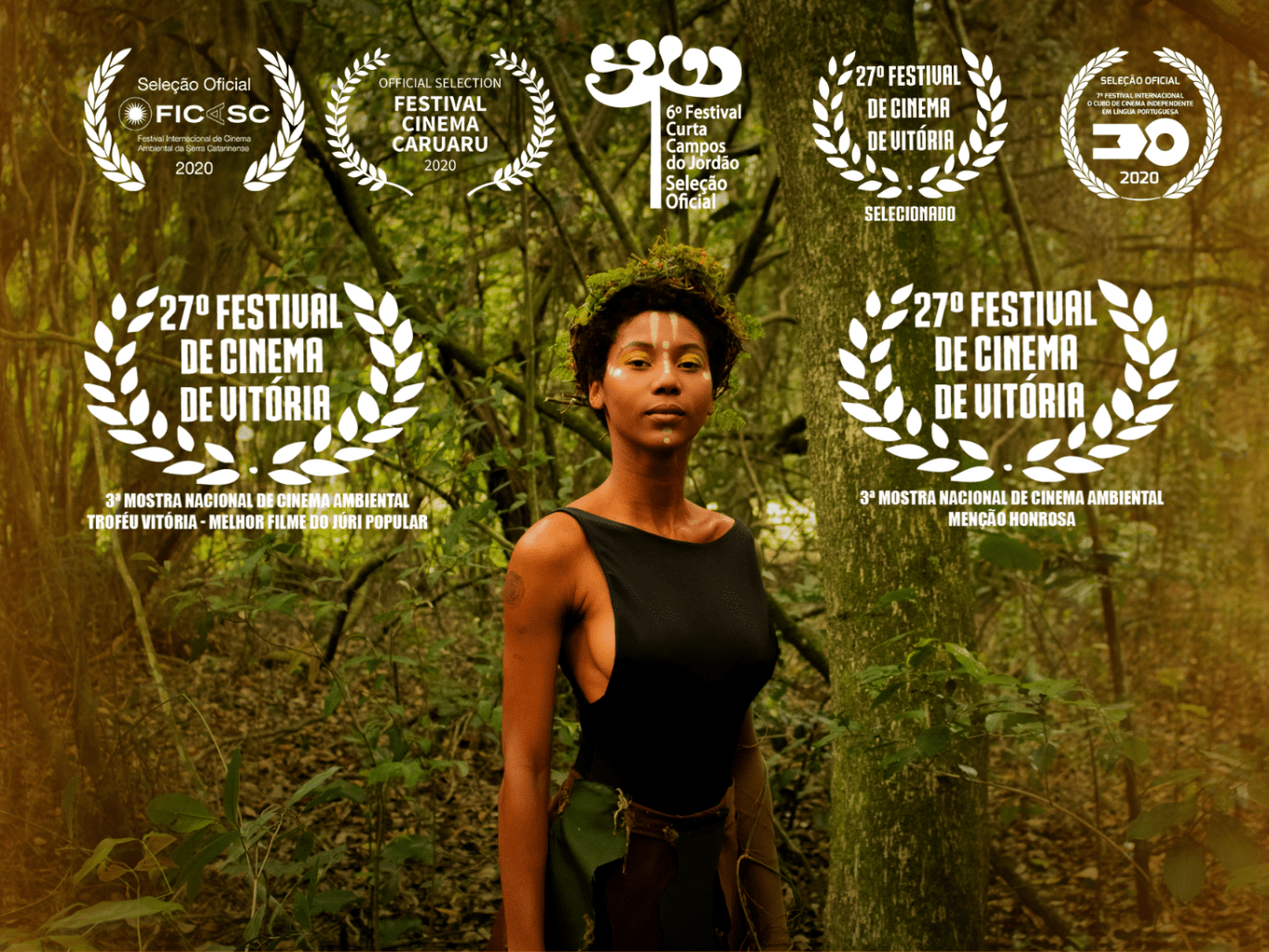 Homem e mulher em pé posando para foto

Descrição gerada automaticamente